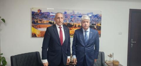 مجدلاني خلال لقائه السفير التركي.jpg