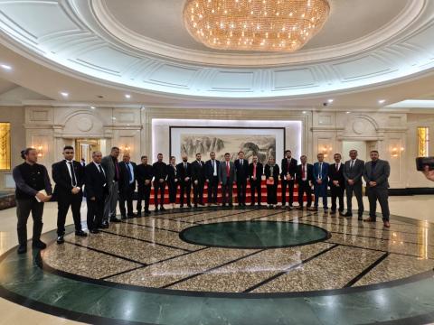الفصائل الفلسطينية تطلع على التجربة الصينية في التنمية ومحاربة الفقر وتعزيز رفاهية الشعب.jpg