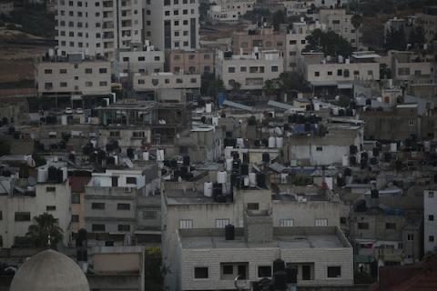 صورة عامة تُظهر مخيمي عسكر القديم والجديد للاجئين شرق مدينة نابلس بالضفة الغربية، بتاريخ 29 يوليو/تموز 2026. تصوير: محمد ناصر