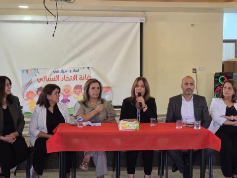 وزيرة شؤون المرأة تزور الاتحاد النسائي العربي في بيت ساحور وتطلع على برامج مركز البسمة للتأهيل.jpg