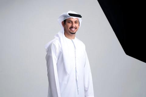 الفنان الإماراتي عبدالرحمن الجنيد