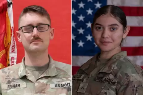 وزارة الحرب الأمريكية تنشر صور وهوية الجنديين اللذين قتلا في الهجوم الإيراني على قاعدة جوية في الأردن (موقع الجيش الأمريكي).webp