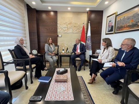 الوزيرة الخليلي والنائب العام المستشار الخطيب