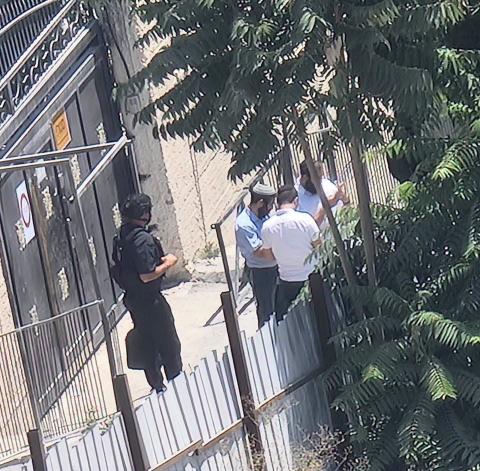 اقتحم عضو الكنيست الإسرائيلي المتطرف تسفي سوكوت، للمرة الثانية، مدرسة نور الهدى في منطقة رأس شحادة بمخيم شعفاط شمال شرق القدس.jpg