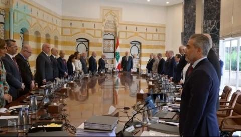 العماد جوزاف عون في مستهل جلسة مجلس الوزراء اللبناني.jpg