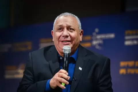 غادي ايزنكون.webp