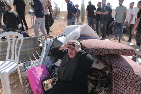 في 16 سبتمبر/أيلول 2026، قامت آليات إسرائيلية بهدم منزل فلسطيني في منطقة خلت الحمص قرب يطا، جنوب الخليل. (صورة: مأمون وزواز)