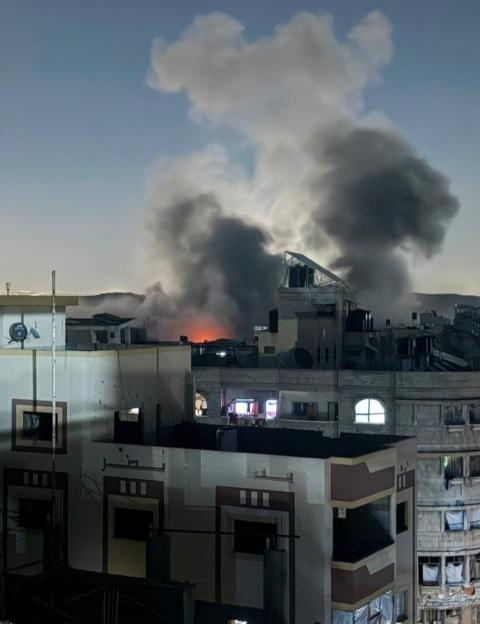 غارة في منطقة حي التفاح شرق مدينة غزة..jpg