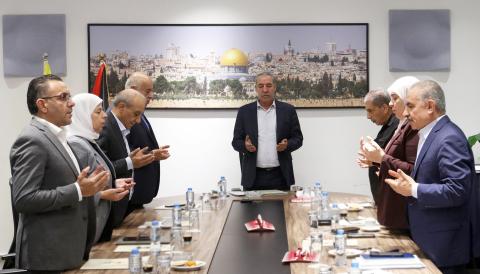 اجتماع عقدته اللجنة المركزية برئاسة نائب رئيس دولة فلسطين، نائب رئيس حركة «فتح» حسين الشيخ.jpeg