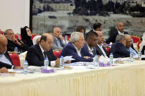 الرئيس محمود عباس، خلال ترؤسه أعمال الدورة الأولى للمجلس الثوري