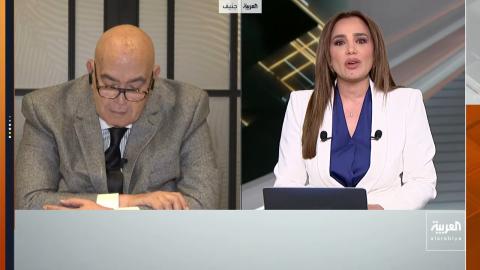 لقطة شاشة .. عماد الدين أديب في مقابلة خاصة مع برنامج خارج الضندوق عبر قناة العربية