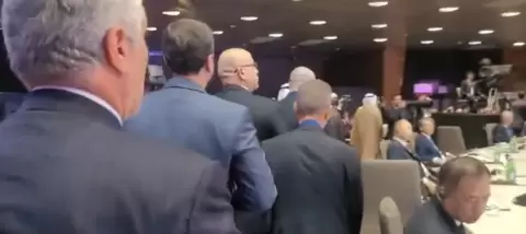 الوفود تغادر خلال خطاب هرتسوغ.webp