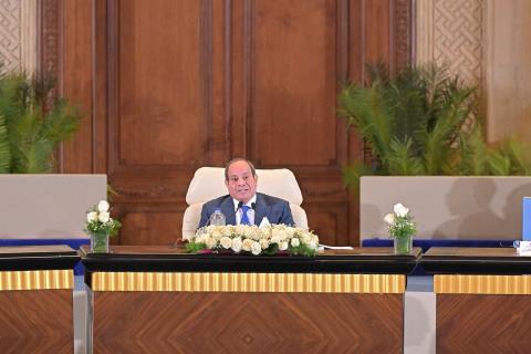 الرئيس عبد الفتاح السيسي يشارك في أعمال منتدى مصر ٢٠٢٦ (صورة من صفحة المتحدث الرسمي لرئاسة الجمهورية) ...jpg