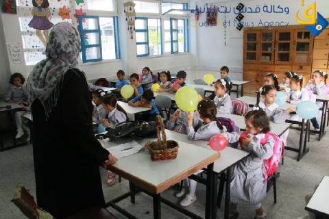 ابو حسنة لـ"قدس نت": الاونروا تبذل جهود جبارة لبناء مائة مدرسة جديدة بغزة