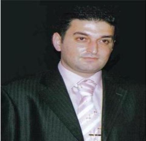 بعد قرار بالتوظيف.. ابو عباه  يناشد ابو مازن حل مشكلته