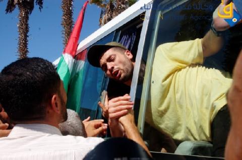 اللجنة الوزارية الاسرائيلية توافق على إطلاق سراح 26 أسيراً فلسطينياً الثلاثاء 