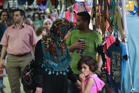 "العيد" .. يُبقي الركود على الحركة الشرائية بالأسواق الغزية