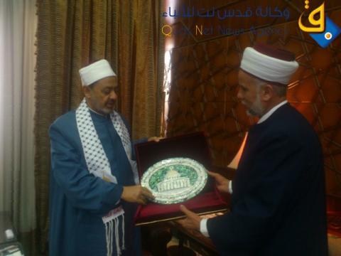 عميد المعاهد الأزهرية يعود لغزة حاملا أسئلة امتحانات الثانوية الأزهرية