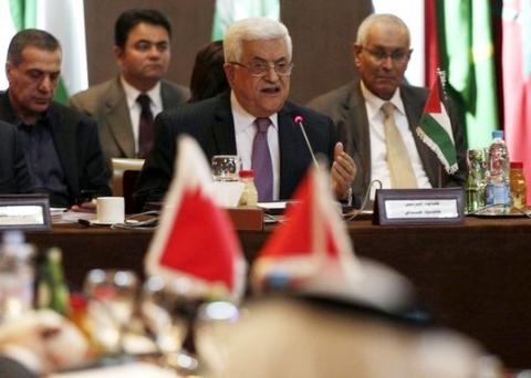 صحيفة: الرئيس عباس عرض أفكاراً أمريكية على العرب لإنقاذ المفاوضات