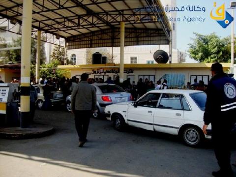 بعد إنقطاع طويل..البنزين المصري في محطات وقود غزة