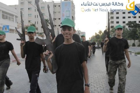 "نيويورك تايمز" : حماس تبث في طلاب غزة كراهية إسرائيل