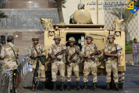 مقتل 10 جنود مصريين وإصابة العشرات في انفجار سيارة بالعريش
