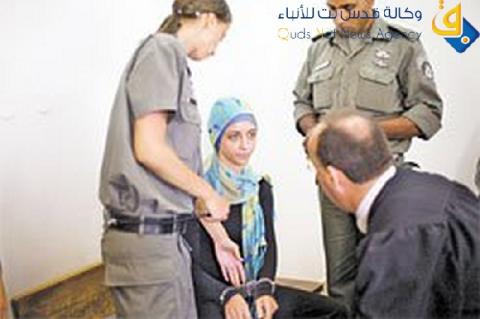 تمديد اعتقال الأسيرة شيرين العيساوي وشقيقها والمحامي الصفدي