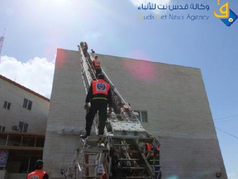 صور.. مناورة لإخلاء مستشفى شهداء الاقصى في أوقات الطوارئ