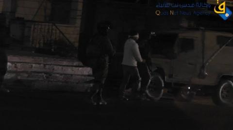 قوات الاحتلال تقتحم الخليل والعيزرية وتنفذ حملة إعتقالات