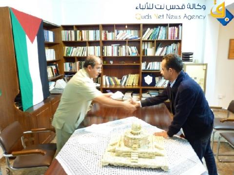 السفير وليد الحسن يوزع منحة الرئيس على اللاجئين في قبرص