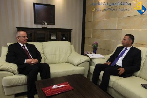 الحمد الله يؤكد دور الاردن الفاعل بدعم القضية الفلسطينية وبشكل خاص المقدسات