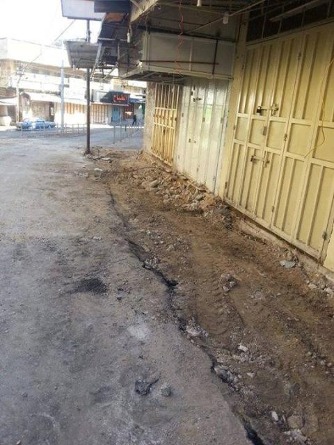 بلدية طولكرم تباشر بتنفيذ مشروع إعادة تأهيل طرق داخلية وإنشاء أرصفة