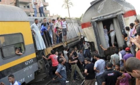 القاهرة: مقتل 24 مصرياً بعد اصطدام قطار بحافلة ركاب وشاحنة