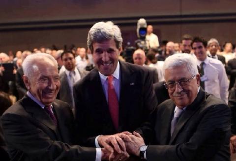 مصادر دبلوماسية :كيري يقدم مشروع انتقالي بين السلطة الفلسطينية وإسرائيل