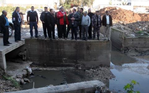 قلقيلية: المحافظ ولجنة الطوارئ العليا يتفقدون مناطق متعددة من المحافظة