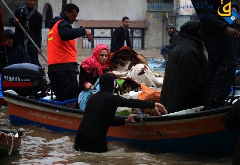 نداءات جديدة للمطالبة بمساعدات للمتضررين من المنخفض الجوي بغزة