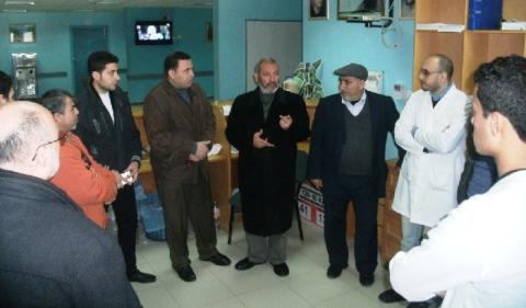 إدارة الوفاء بغزة تتفقد أحوال الفريق الطبي والعاملين بعد المنخفض