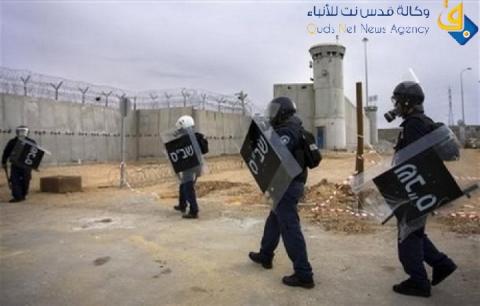الشاباك يقود الهجوم على الأسرى الإداريين