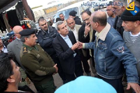 محافظ قلقيلية يتفقد المعبر الشمالي لمدينة قلقيلية