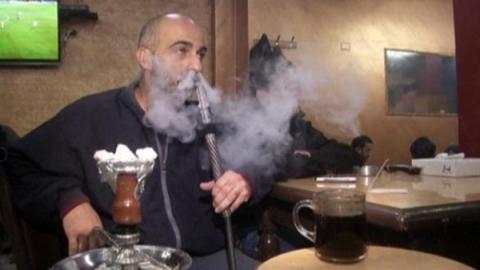 الأردن يدرس خطة لمنع "الشيشة" في المقاهي والمطاعم