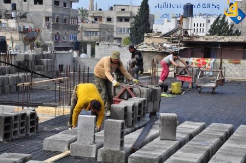 نقيب العمال: عمالنا على درجة كفاءة عالية لا يوافيها الأجور المطروحة بقطر
