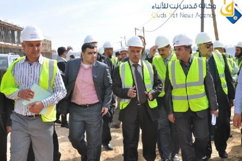 الوزير الغريز : تقدم ملحوظ في تنفيذ مشروع مدينة الشيخ حمد السكنية