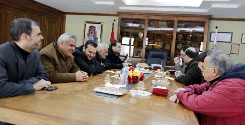 بلدية خان يونس تبحث مع وفد مؤسسة CISS الإيطالية التعاون المشترك