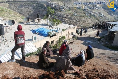 الصليب الاحمر يعلق تزويد الفلسطينيين بالخيم في غور الاردن