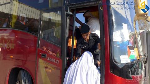 سفر فوج معتمري غزة الثامن بـ 4 مايو