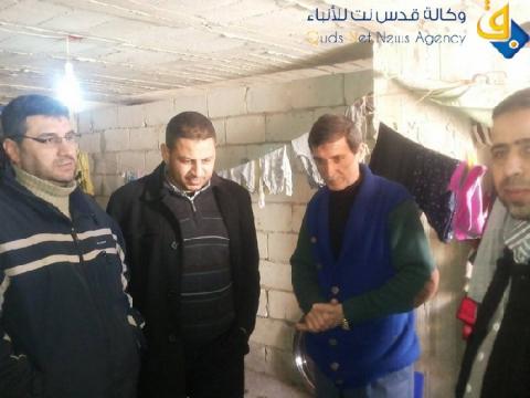 "ثابت" ولجنة فلسطينيي سورية في لبنان يزوران مراكز إيواء في منطقة صور