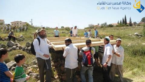 مستوطنون يطعنون عاملاً في متجر بالقدس المحتلة