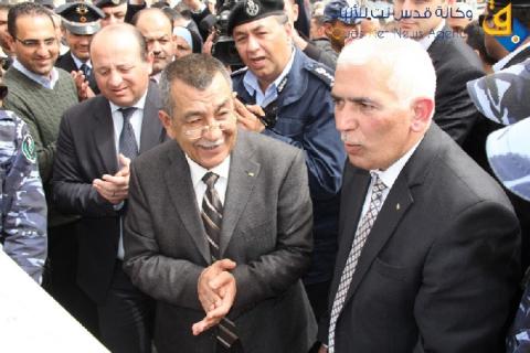الوزير أبو علي يضع حجر الأساس لمركز الشرطة المجتمعية في بلدة سعير