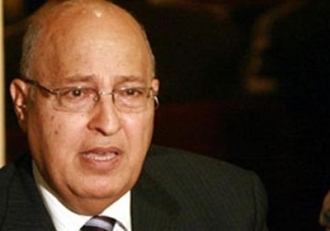 شعث يجري مباحثات سياسية مع وزير الخارجية المصري