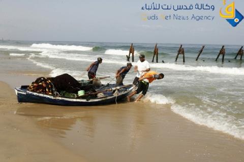 البحرية المصرية تعتقل 3 صيادين فلسطينيين